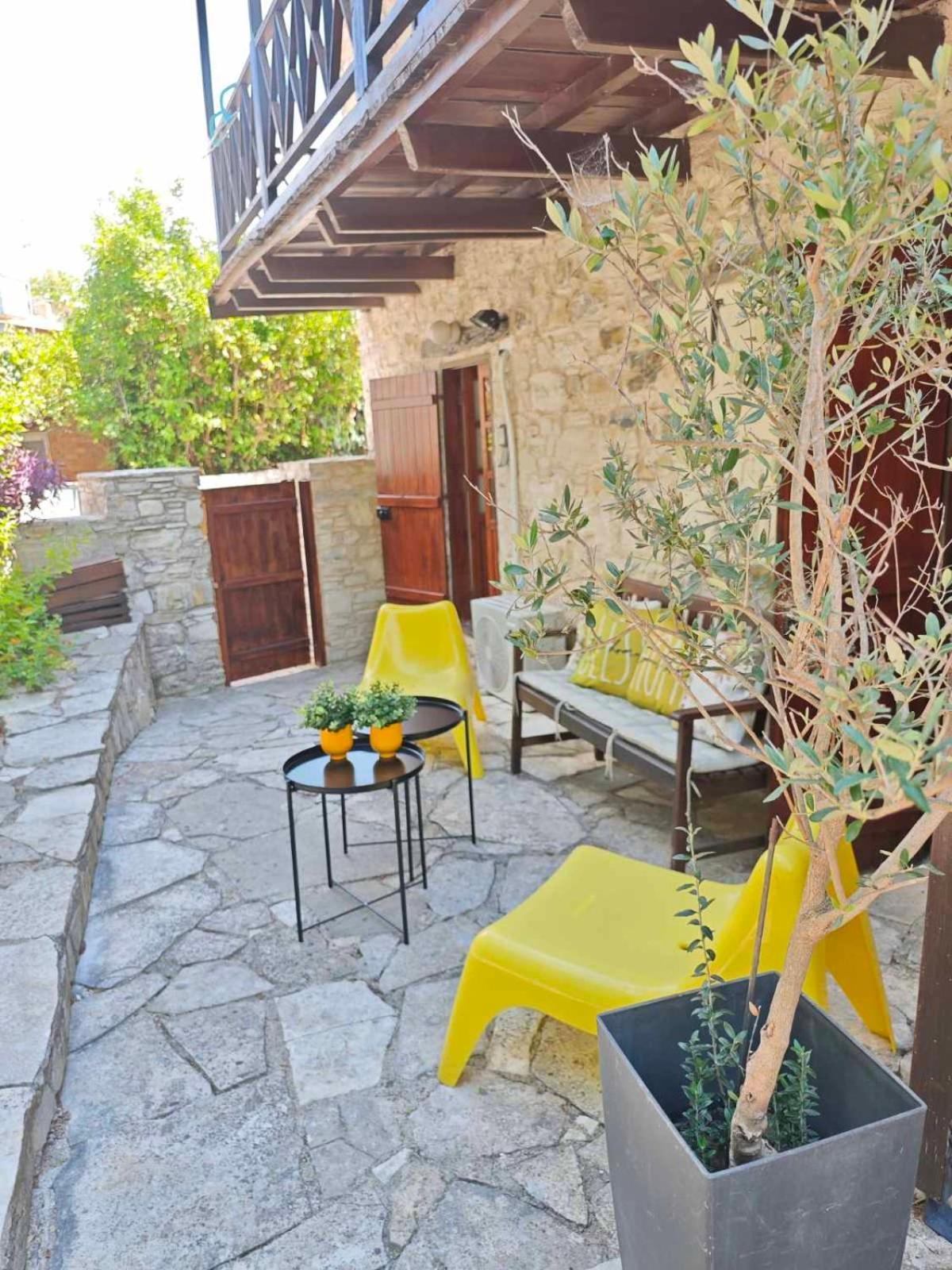 Liakoto Guest House Panayia Екстериор снимка